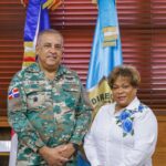 DIRECTOR GENERAL DE MIGRACIÓN RECIBE VISITA DE GOBERNADORA DE LA PROVINCIA SANTO DOMINGO