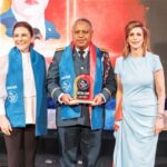 Intendente del Cuerpo de Bomberos del DN recibe premio The Best of The Best de Revista Mercado