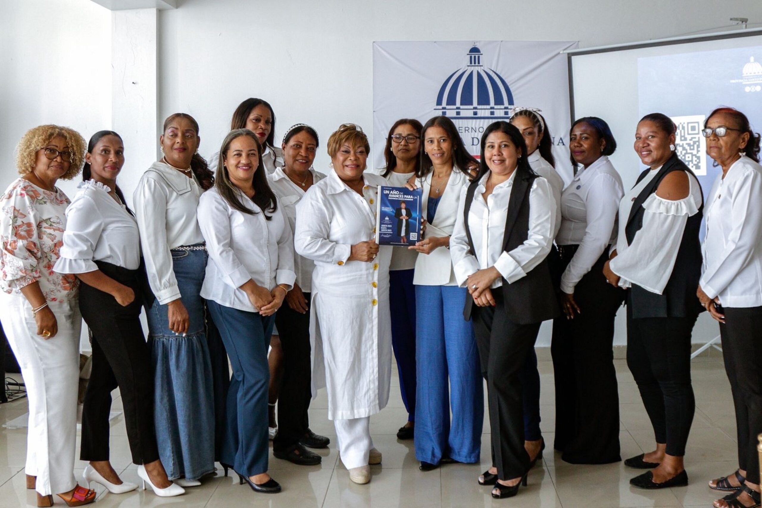 Gobernadora Lucrecia Santana Leyba rinde cuentas: “Un año de avances para la Provincia Santo Domingo”