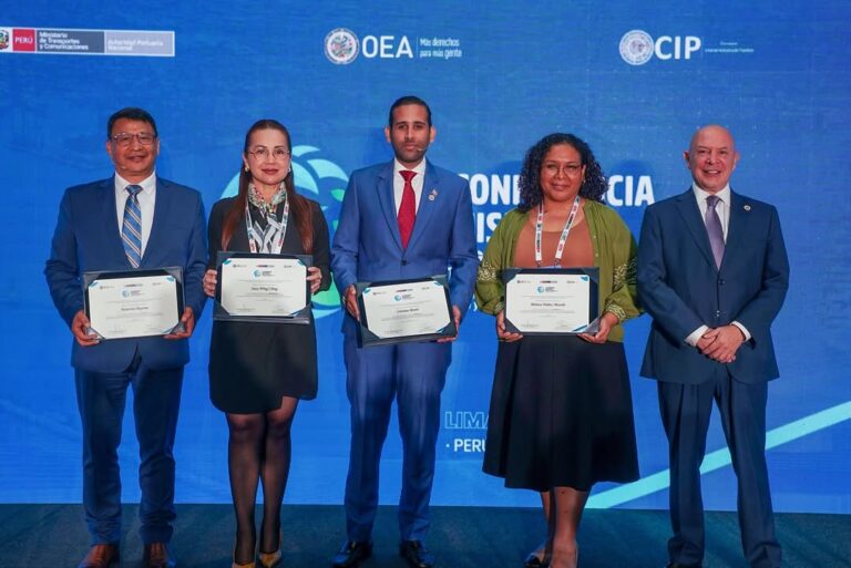 APORDOM Y Puerto Río Haina galardonados con  premio internacional por modelo de desarrollo portuario sostenible.