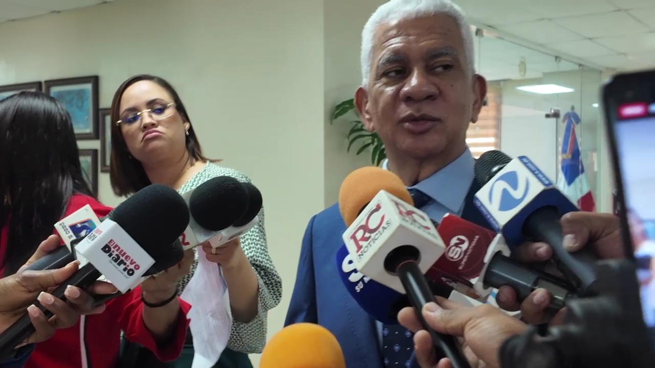 PRESIDENTE DEL SENADO ACLARA CUESTIONAMIENTOS SOBRE LEY DE RESIDUOS SÓLIDOS