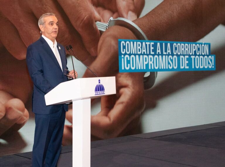 Abinader: Existe investigación en Senasa por «irregularidades»