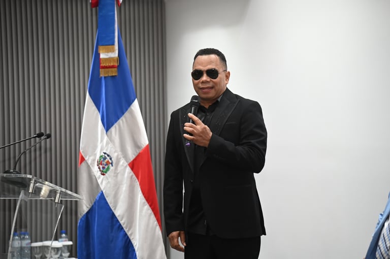Cámara de Diputados reconoce al cantante Joe Veras Cámara de Diputados reconoce al cantante Joe Veras
