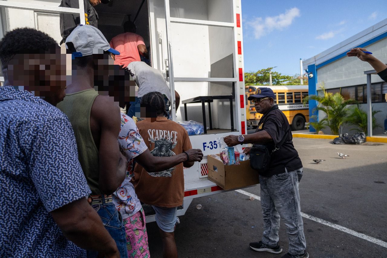 DGM detiene a 1,056 haitianos ilegales y deporta a otros 751