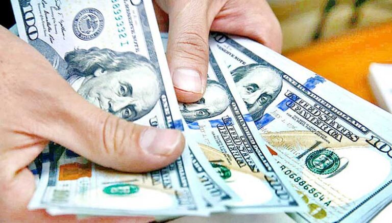 Dólar se vende 10 cts. más que última jornada, en Dominicana