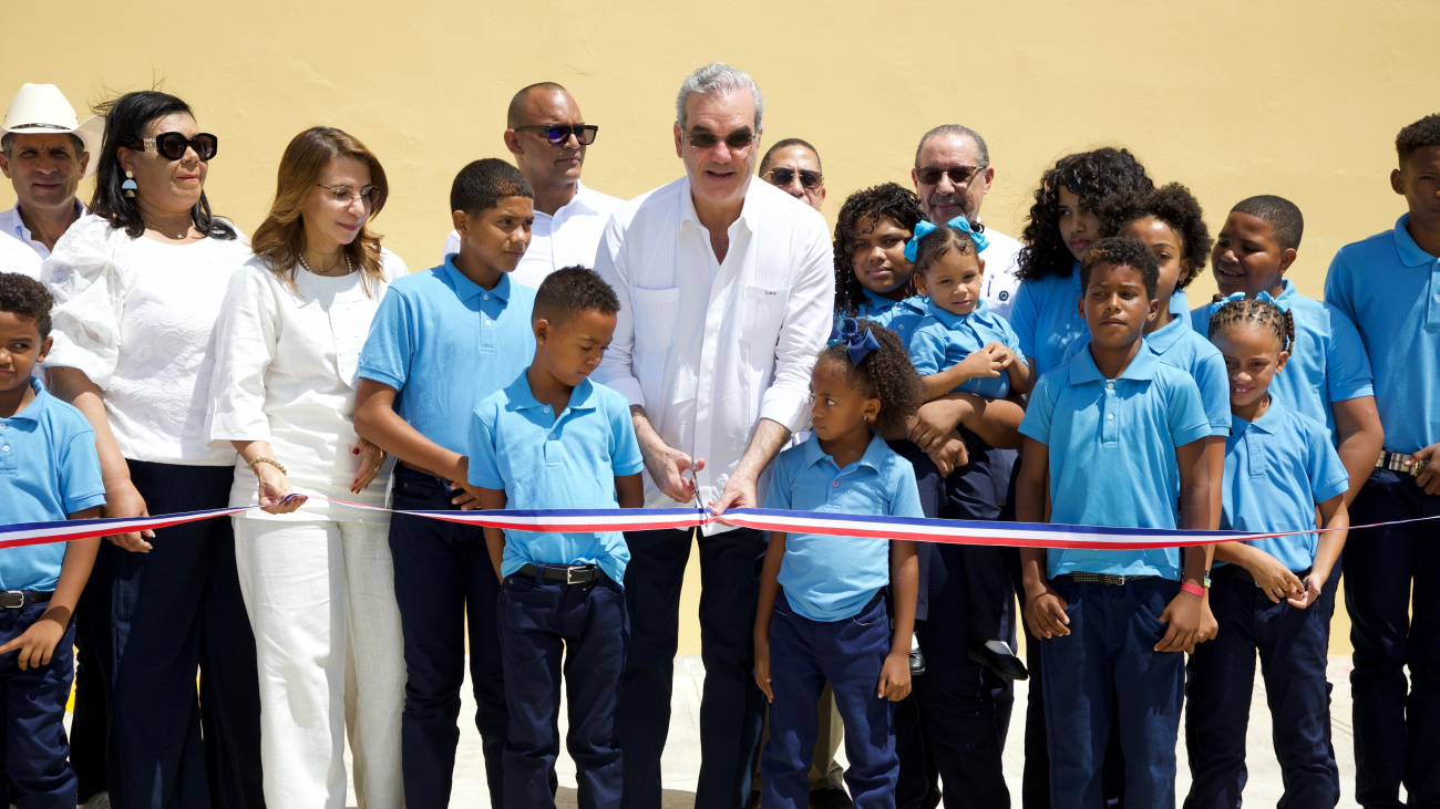 Gobierno ejecuta en Puerto Plata obras por  mil millones