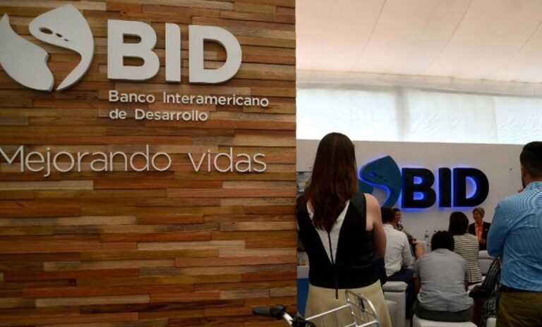 Haití dialoga con el BID sobre recuperación económica