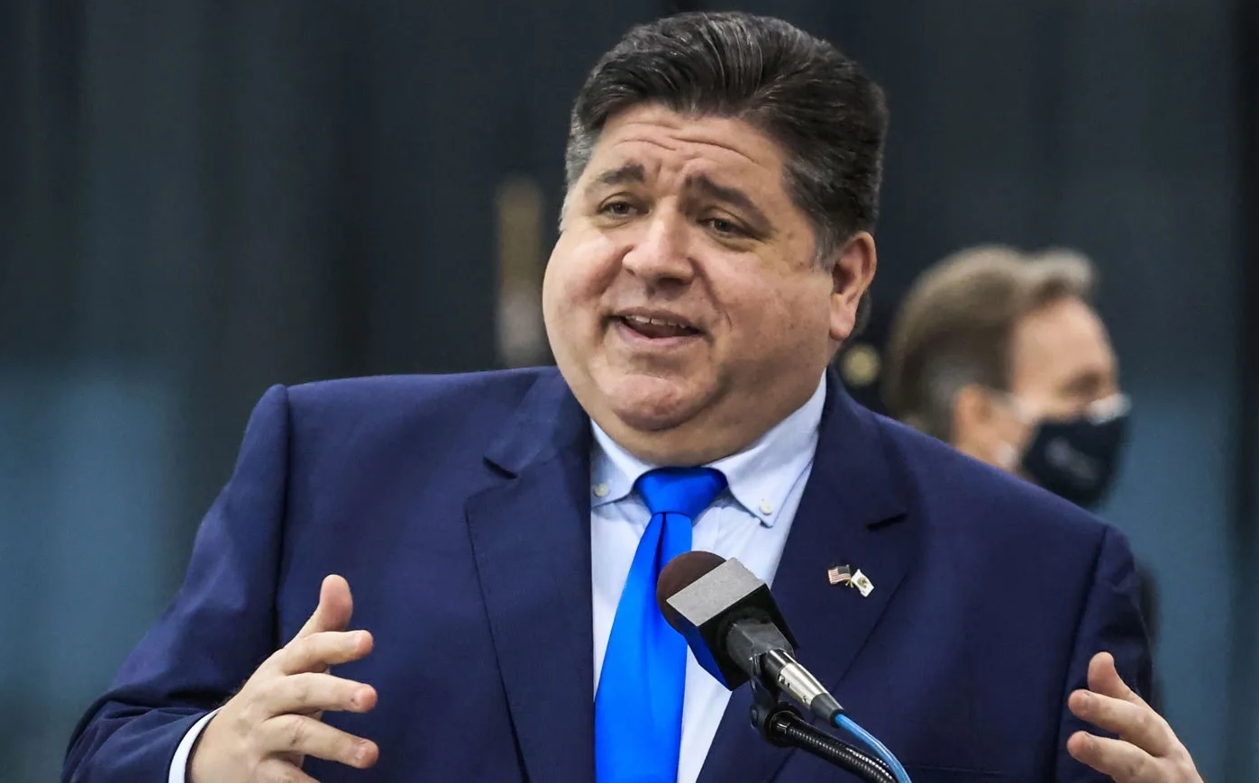 ILLINOIS: El Gobernador llama «dictador» a Presidente Trump
