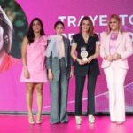 Ligia Bonetti recibe premio al mérito Trayectoria Empresarial