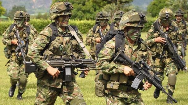 Venezuela despliega 25.000 soldados frontera con Colombia