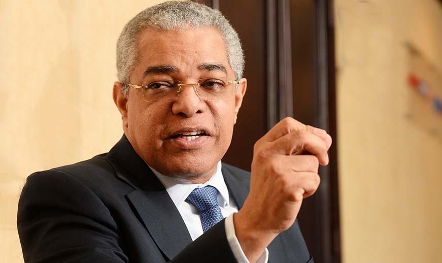 Califican de «populista» Tarjeta Joven de Gobierno dominicano