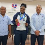 Crismery Santana recibe la medalla plata JJCC San Salvador