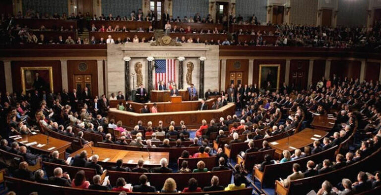 EEUU: Senado vota a favor de derogar los aranceles globales