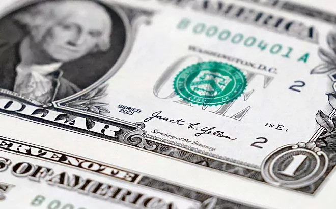 El dólar subió 17 centavos; este lunes era vendido a RD.97