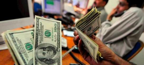 El dólar subió cuatro centavos; este viernes era vendido .49