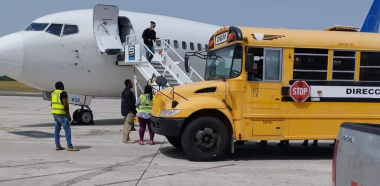 Estados Unidos ha repatriado este año a 3,581 dominicanos