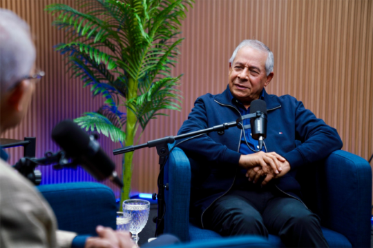 Excalde Roberto Salcedo critica vulgaridad comunicación social