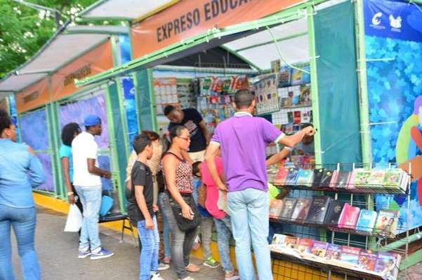 Feria del Libro concluye con amplia participación en la RD