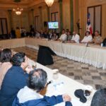 Gobierno suspende labores y clases este miércoles y jueves