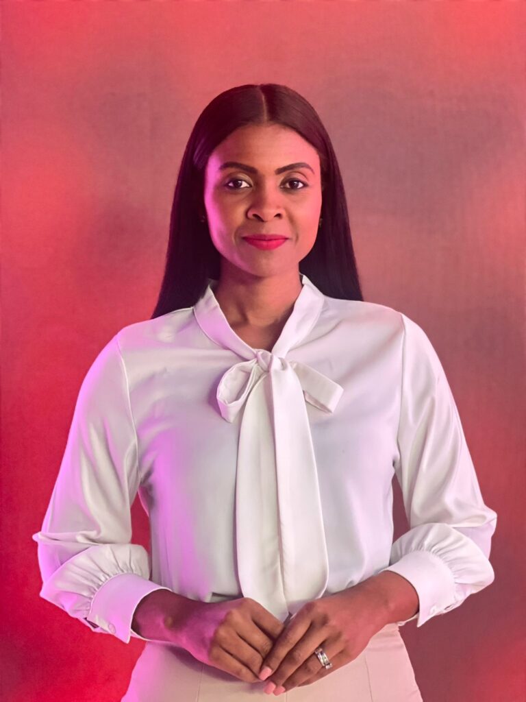Periodista Rosalina Lora recibirá reconocimiento especial en la XV edición de Premios La Flor 2025