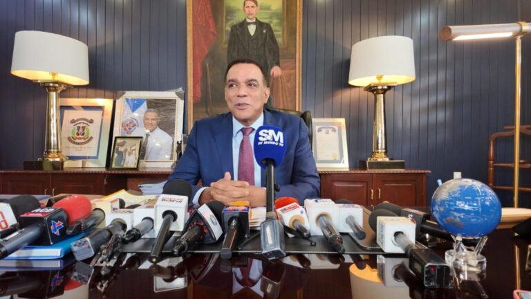 Senador Carlos Gómez anuncia Gran Jornada de Salud y programa de reconstrucción mamaria para sobrevivientes de cáncer