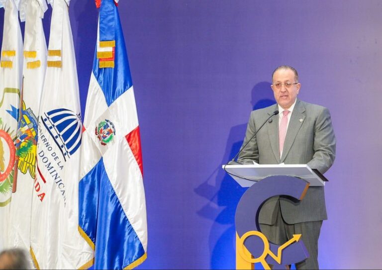 Magín Díaz: «Combatir lavado de activos es prioridad para RD»