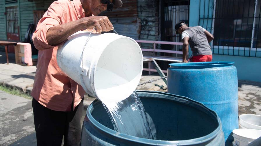 Más de 275,000 usuarios sin agua por efectos de las lluvias