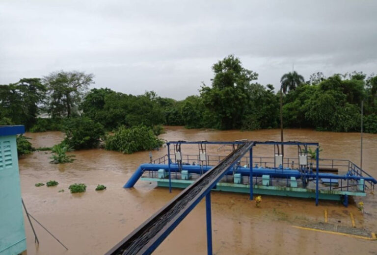 Más de millón de usuarios sin agua potable en R. Dominicana