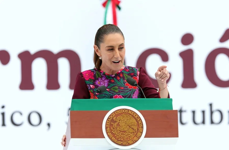 MEXICO: Sheinbaum celebra su primer año con baño de masas