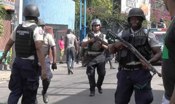 Policía haitiana movilizada ante avance de la tormenta Melissa