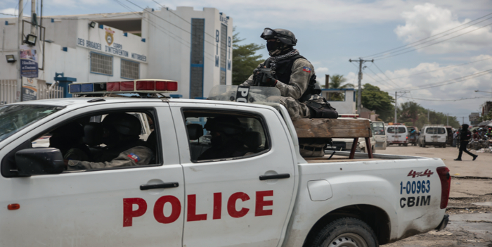 Policía haitiana recibirá más blindados de Estados Unidos