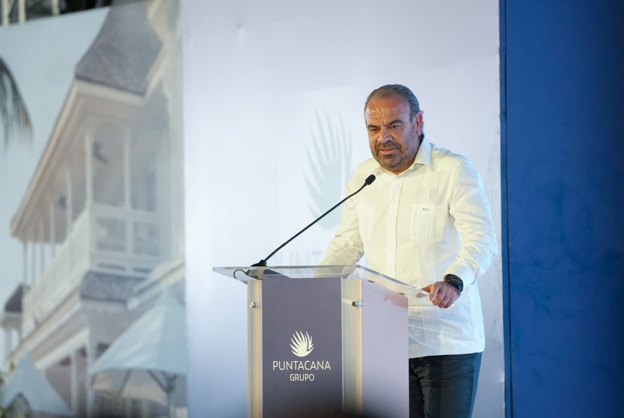 Presidente asiste a inicio de la construcción lujoso hotel en PP