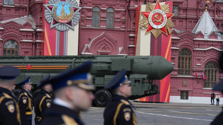 Putin: Si se realizan pruebas nucleares, Rusia hará lo mismo