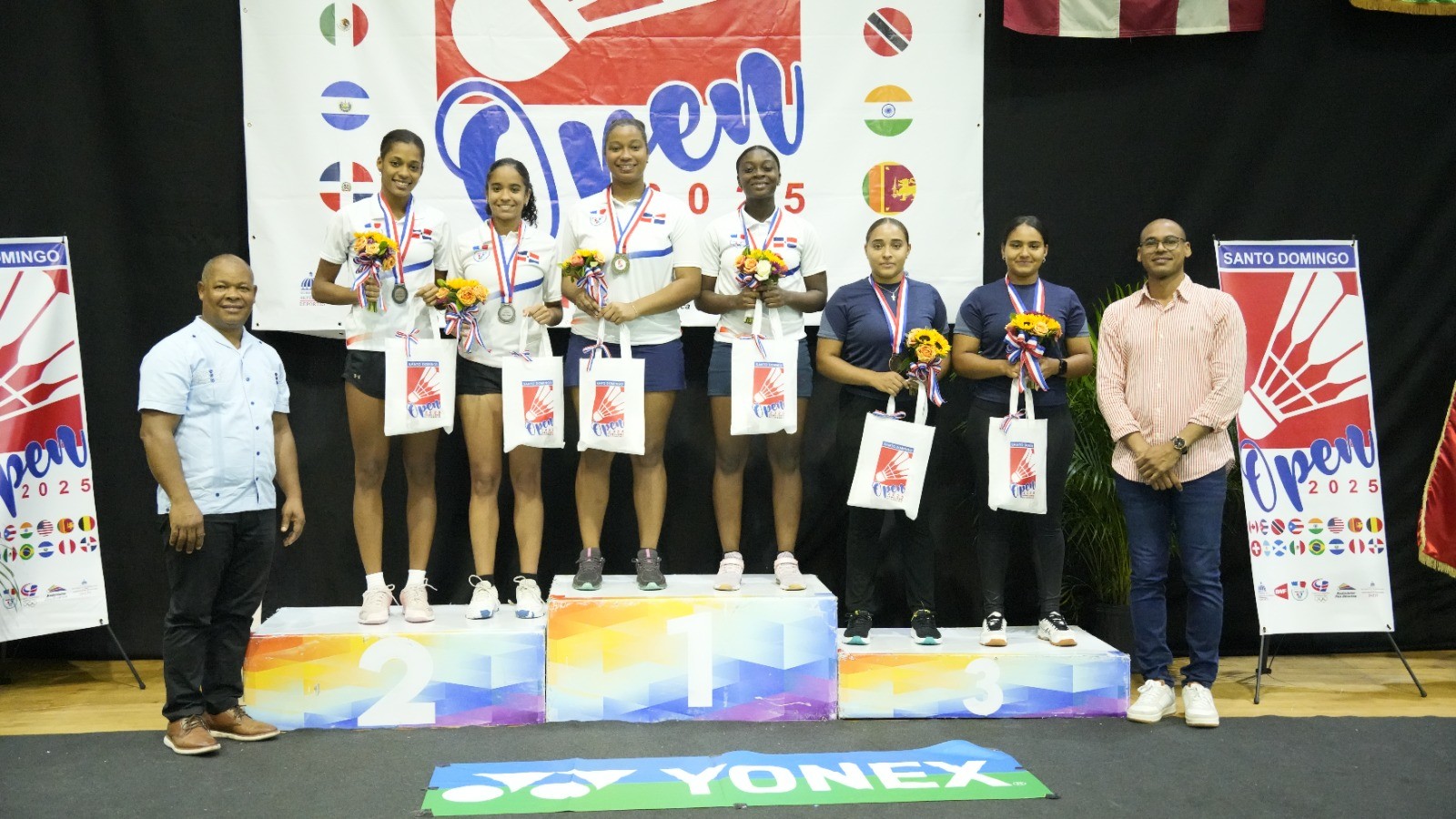 RD gana oro y plata en dobles del Bádminton Santo Domingo