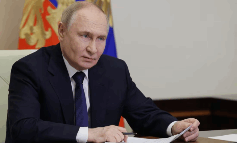 RUSIA: Putin califica de «acto inamistoso» sanciones de EEUU