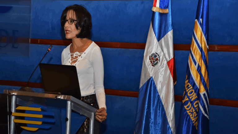 Solicita la revisión legal política de no reembolso en la ONAPI