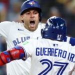 Toronto viene de atrás y vence Marineros para avanzar a la SM