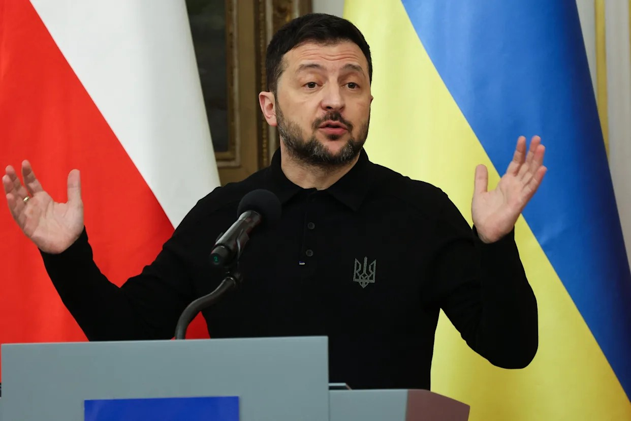 UCRANIA: Zelenski dice España aporta comprar armas a EEUU UCRANIA: Zelenski dice España aporta comprar armas a EEUU