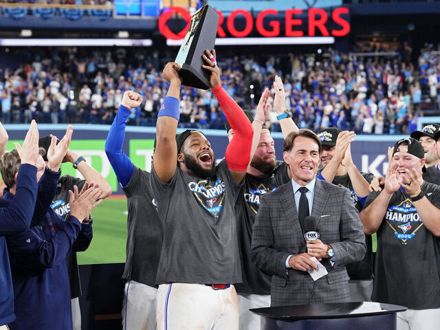 Vladimir Guerrero Jr. recibe reverencia tras premio MVP