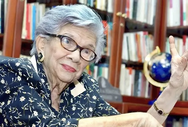 Yvelisse Prats Ramírez: Una Mujer en Plural (OPINIÓN)