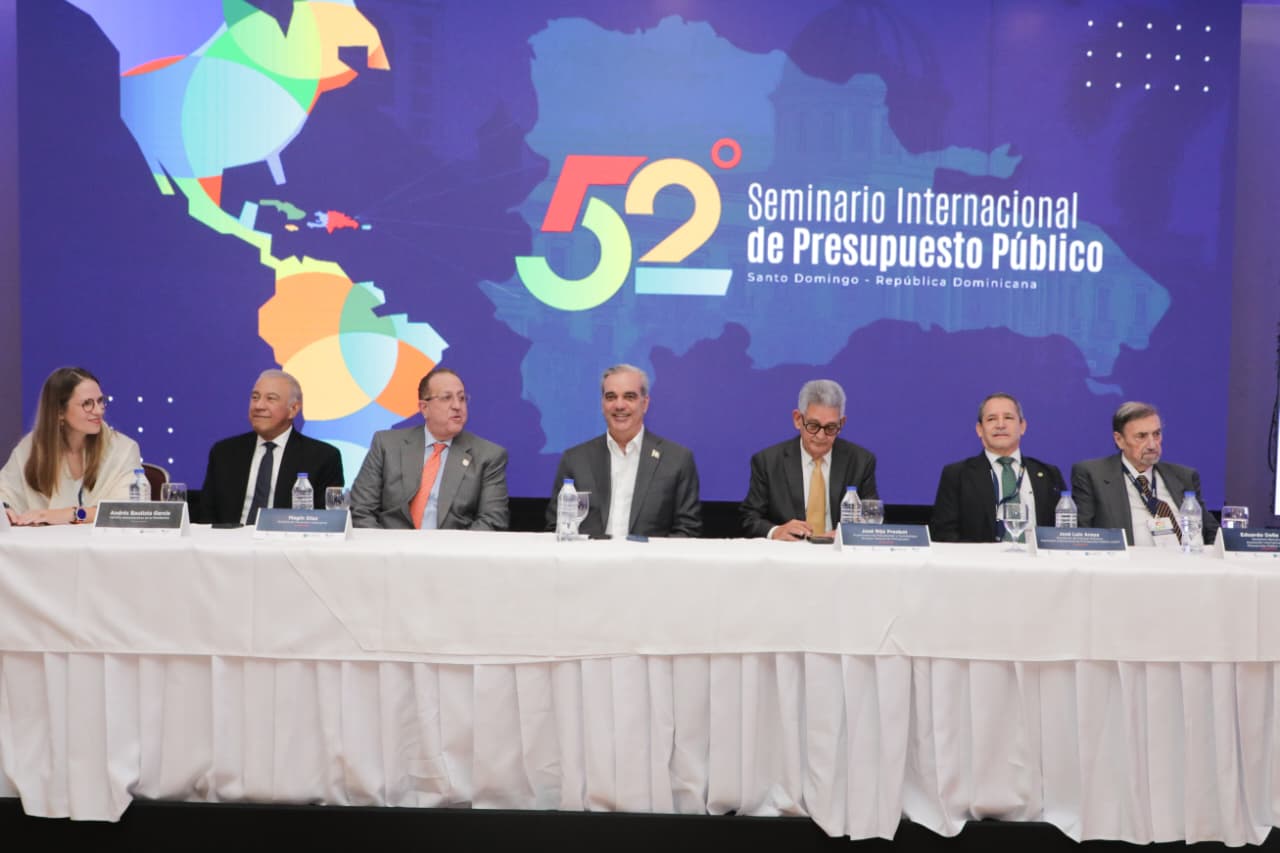 Abinader destaca importancia de transparencia gasto público
