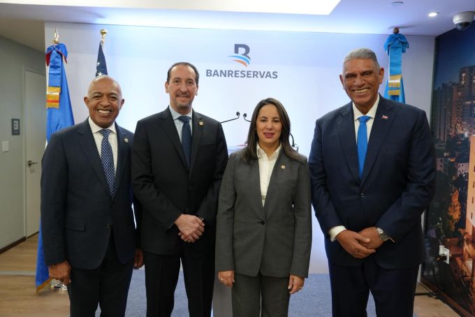 Banreservas supera RD,143 MM en préstamos en el exterior