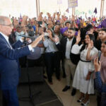 Danilo cuestiona desempeño del Gobierno en ayudas y educación