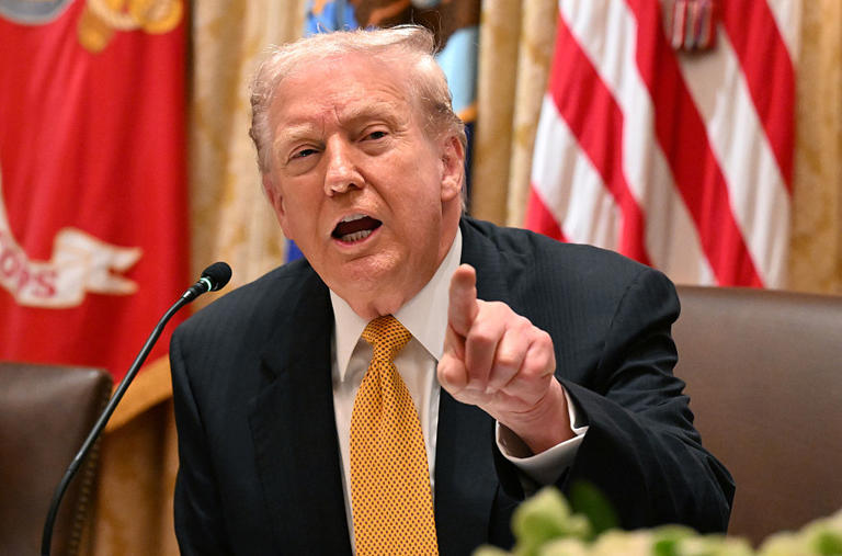 Donald Trump reconoce que EE.UU. necesita a inmigrantes