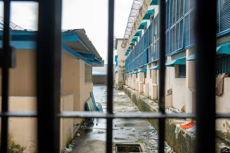 ECUADOR: Encuentran a doce presos muertos en tres cárceles