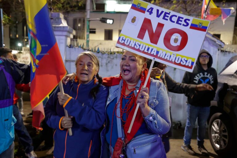 ECUADOR: Oposición reivindica derrota Noboa en referendum