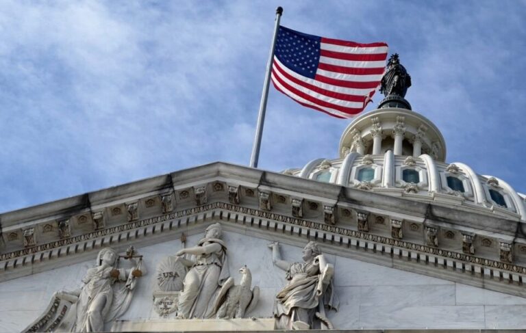 EE.UU.: El Senado aprueba un acuerdo para reabrir Gobierno