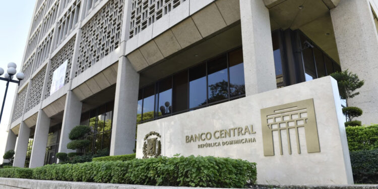 Ejecutivos bancos centrales de CA reunirán en Punta Cana, RD