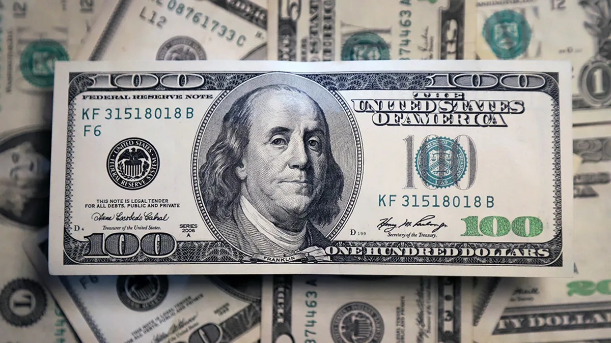 El dólar subió un centavo; este miércoles era vendido .58
