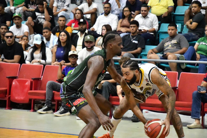 Enriquillo vence Parque Hostos y clasifica a semifinales TBS LV Enriquillo vence Parque Hostos y clasifica a semifinales TBS LV